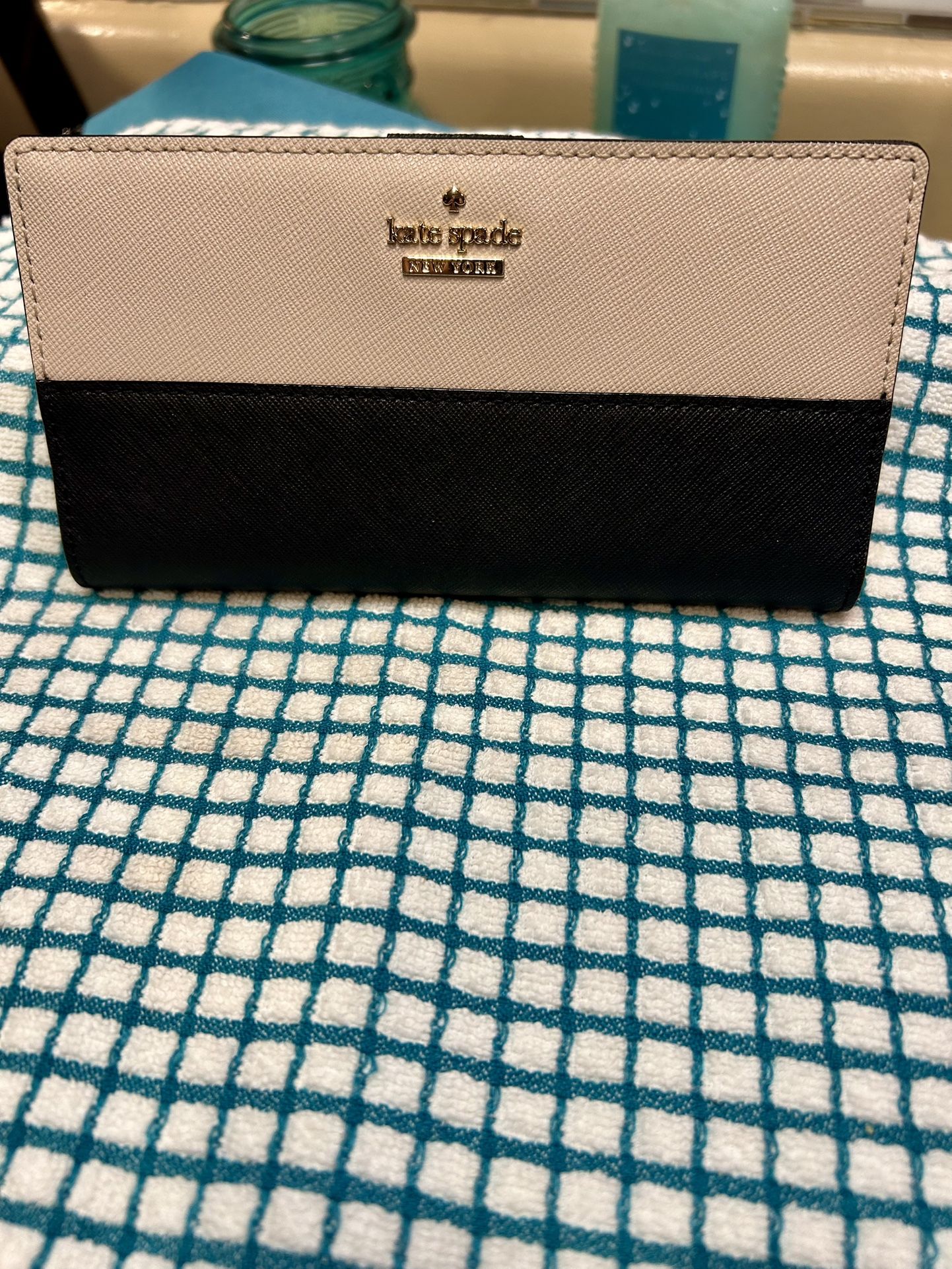 New Kate Spade Slim Bi Fold Wallet