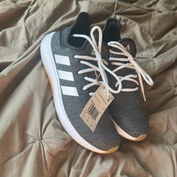 Adidas Women’s Cloudfoam Pure Size 9 New 