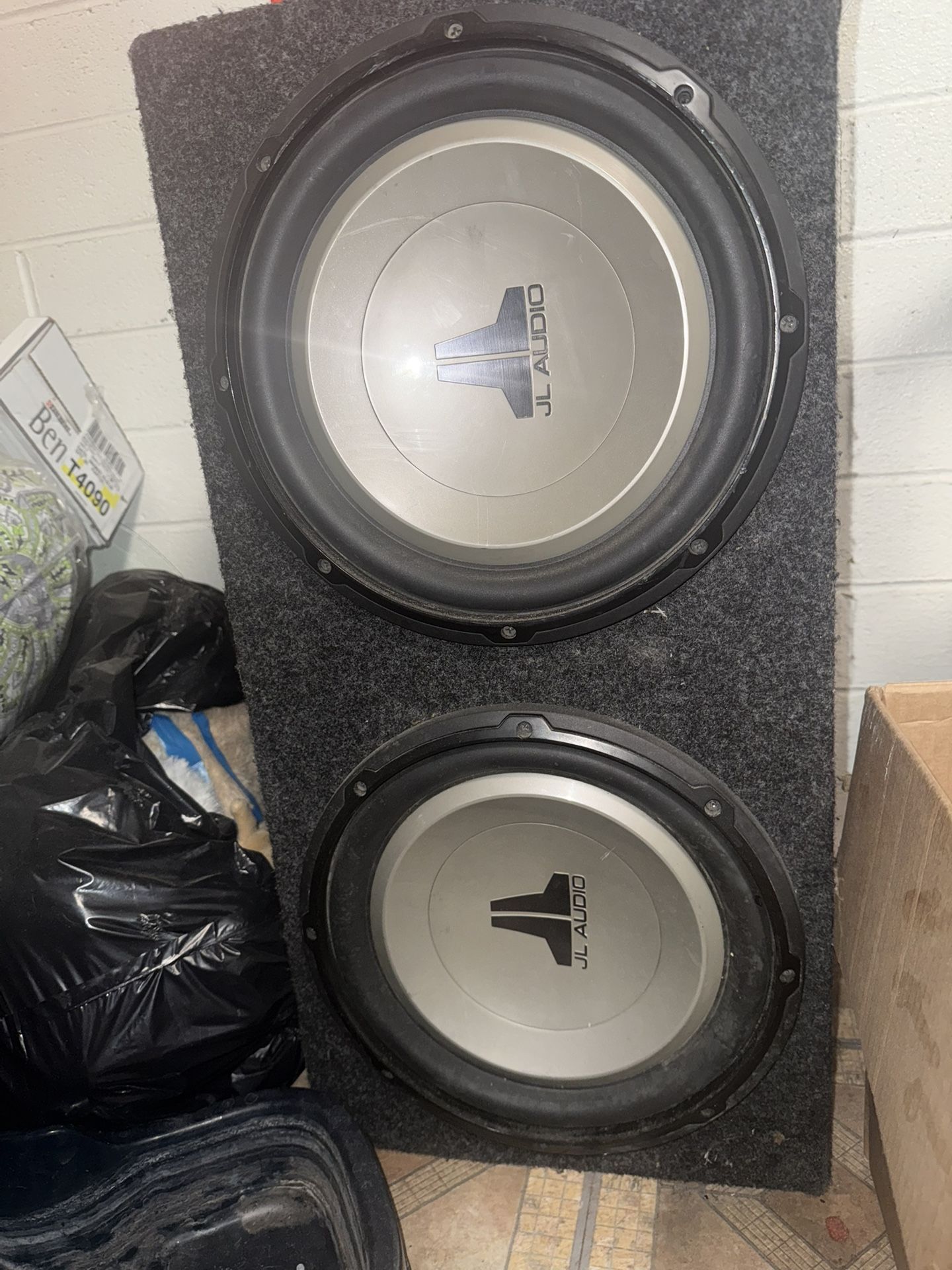 “12 Subwoofers