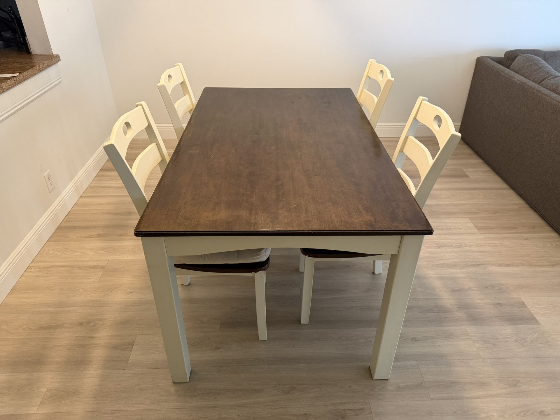 Dining Table With 4 Chairs