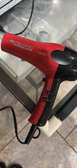Kiss blow dryer