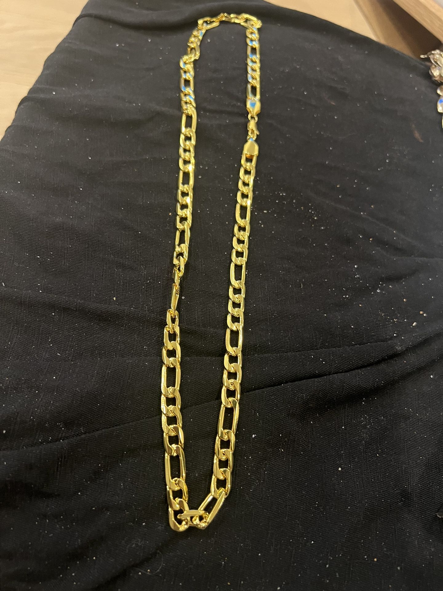 14 Kt Semi Fine (yes Real) Figaro Gold Necklace..New