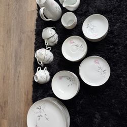 Canterbury Fine China 5211