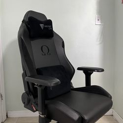 All Black Omega SecretLab Chair