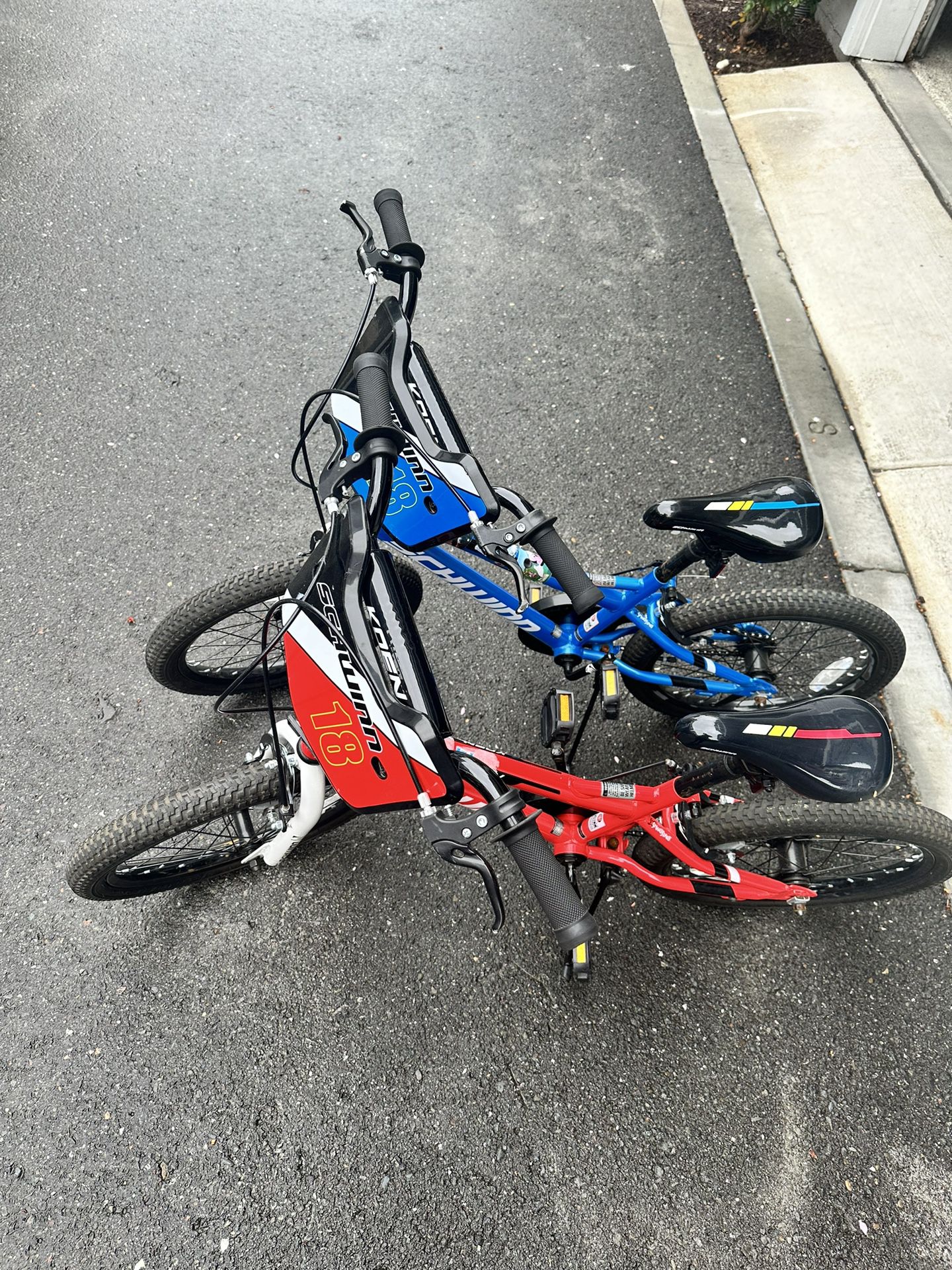 Kids bikes 18” (Schwinn Keon)