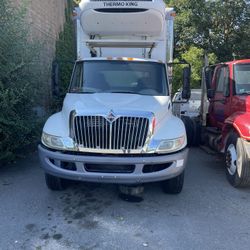 2012 International Refrigerated  26 Ft Truck With   V8 6.4L   Eng