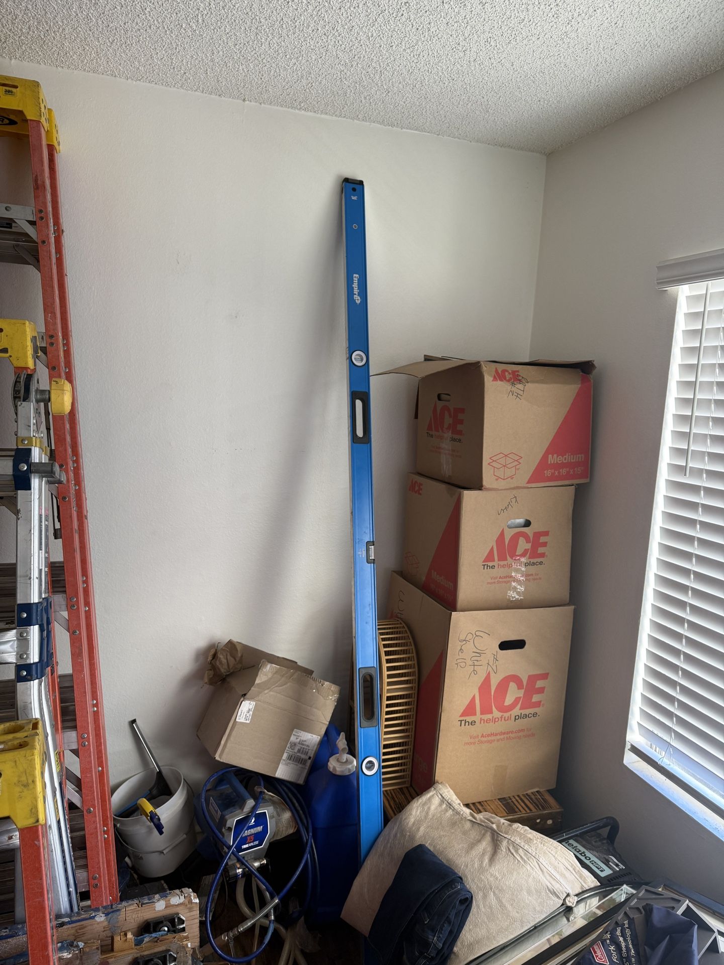 Empire 8’ Box Level