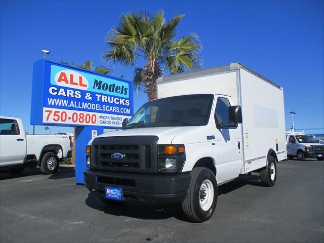 2014 Ford E-350 Cutaway