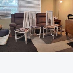 4 Chairs