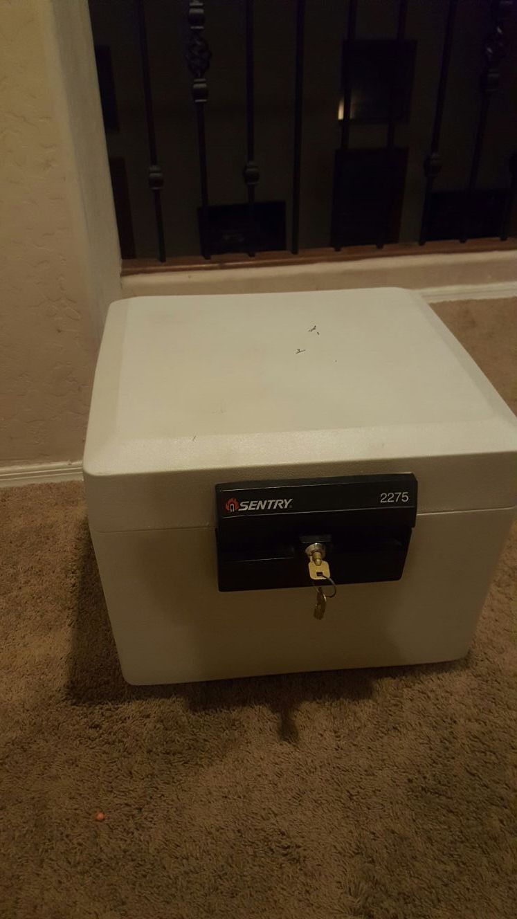 Sentry 2275 fireproof safe