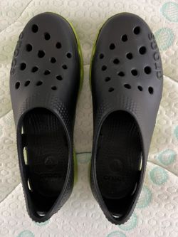 Crocs Kids Size 3 Shoe