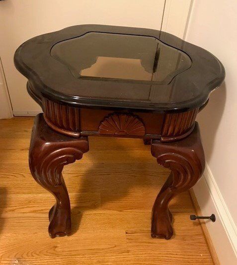 Glass and wood end tables Great Condition