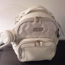 Diaper Backpack New 🐝 Print $95 Firm Price 
