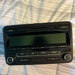 2011-2014 VOLKSWAGEN JETTA RADIO AM FM CD PLAYER