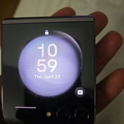 Samsung Galaxy Z Flip5 | 256GB | Factory Unlocked + Accessories