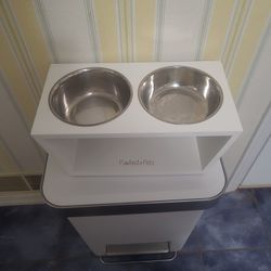 Elevated Dog Water And Food Tray