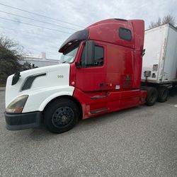 2006 VOLVO VNL670 SLEEPER TRUCK TRACTOR 
