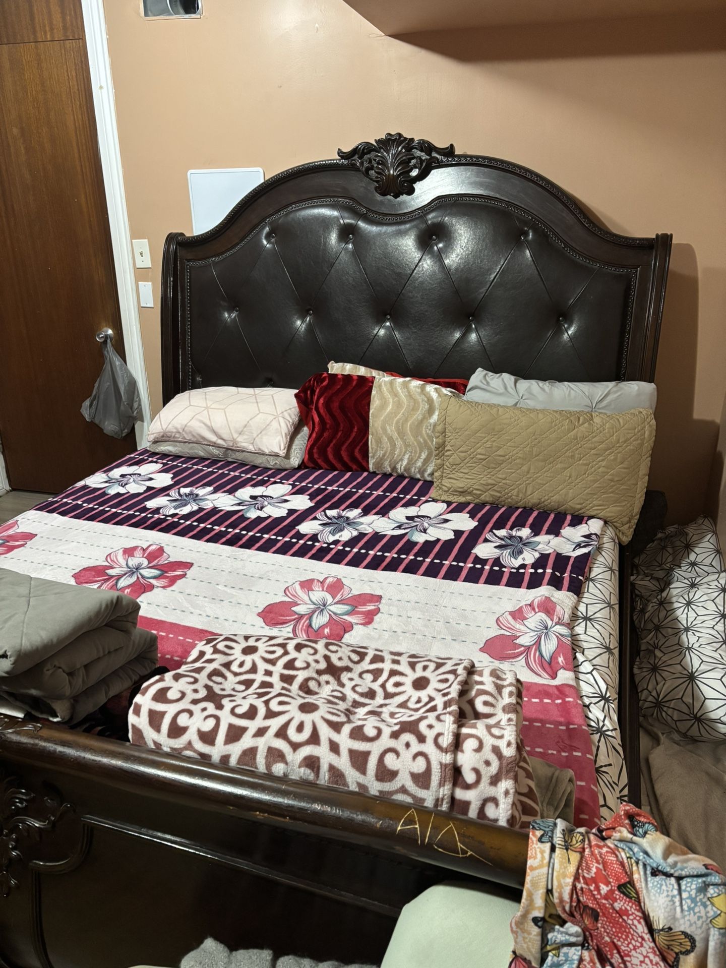 King Size Solid Bed (with Nightstand)