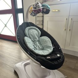 4Moms MamaRoo 4