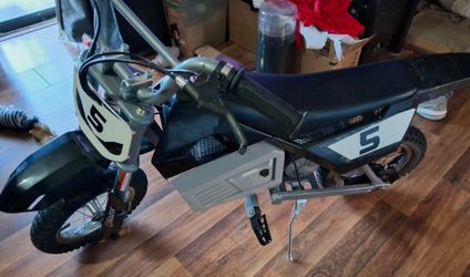 Razor dirt bike
