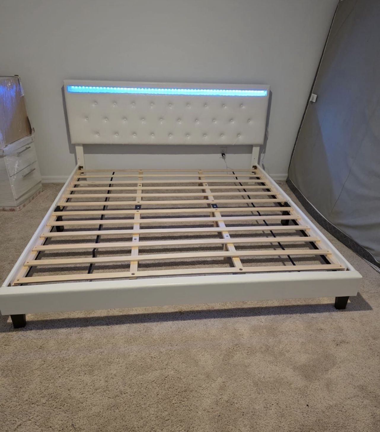 King Size Bed - Cama Tamaño King 