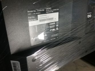 VIZIO 42IN SMART TV