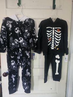 Size 4 New halloween  Boy Pajamas and Sweatsuit