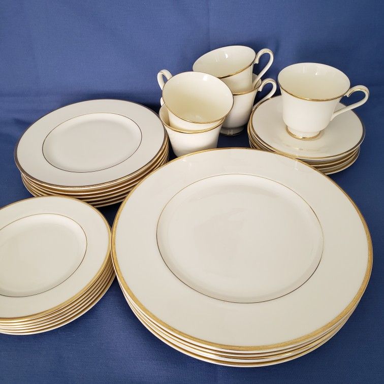 ROYAL DOULTON Heather Service for 6