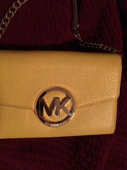 MK CROSS BODY