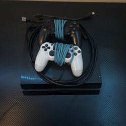 PS4 With 2 Controllers