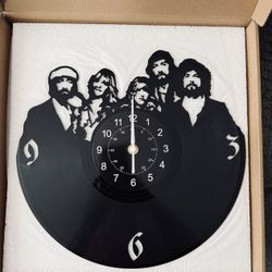 🎶 New! Fleetwood Mac Real Vinyl Record Die Cut 11.8 X 11.8 Silent Wall Clock Band Silloutte
