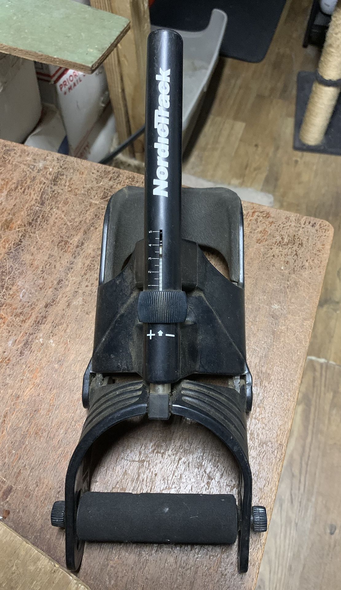 Norditrack Wrist And Forearm Strenght Training Equipment Adjustable Resistance Forearm and Wrist Strengthener Grip Exerciser Trainer: Forearm & Wrist 