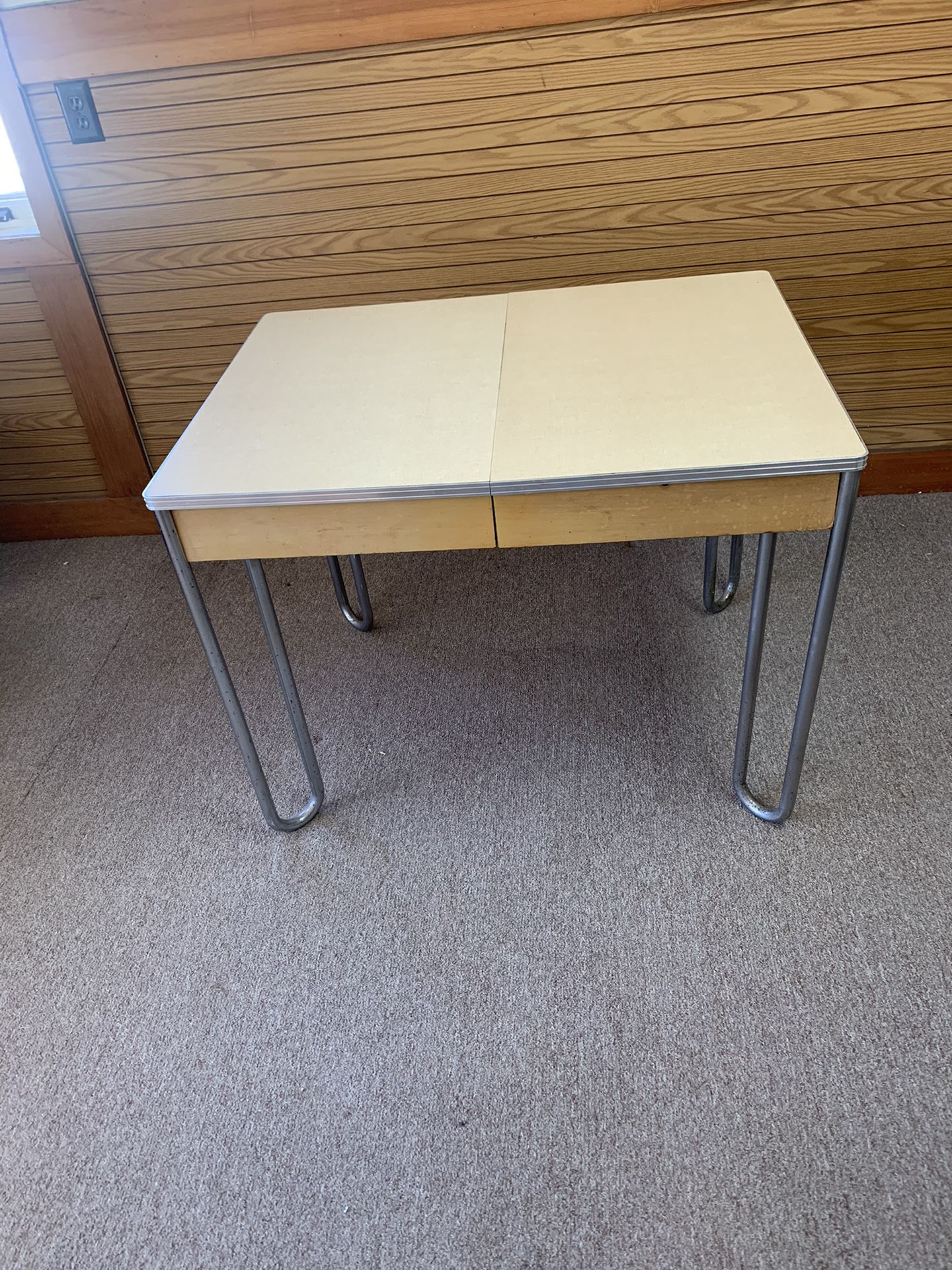 Formica top table