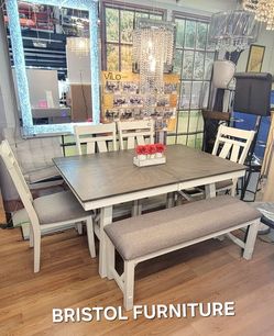 ⚽️ Dining Set 6 Pc, White and Gray Color, Table Expandible, New in the Box.