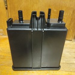 Evaporative Charcoal Canister Fits for Chevrolet Tahoe GMC Yukon 2004-2016