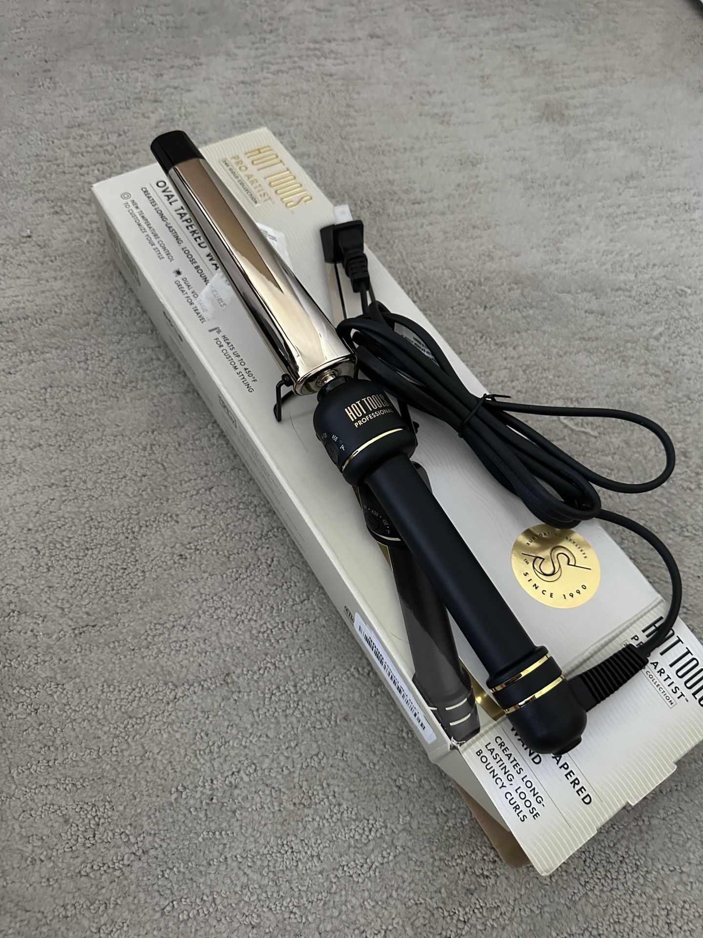 Oval Tapered Curling Wand - HOT TOOLS