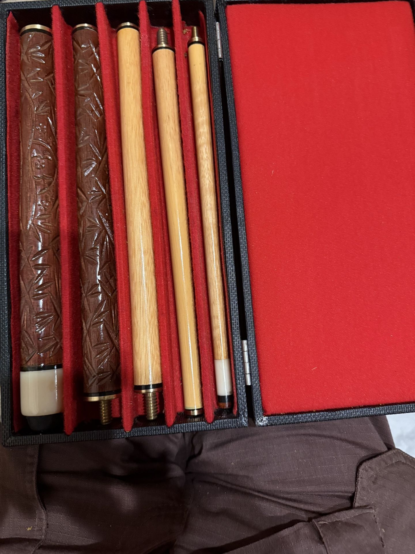 BILLIARD Cue Stick In Case 5 Piece Carved Wood