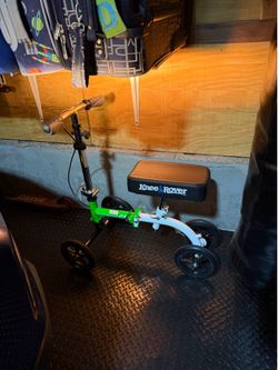 Knee scooter