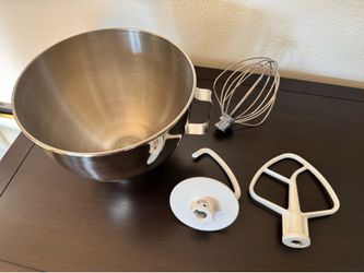 Kitchen Aid Bowl and Beaters