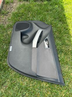 2010-2015 Toyota Prius Right side passenger door panel