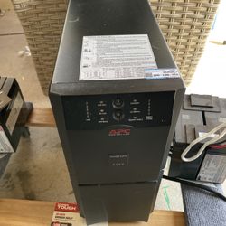 APC Battery Back Up 2200