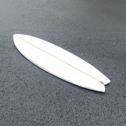 5’8 Tracks Twin Surfboard