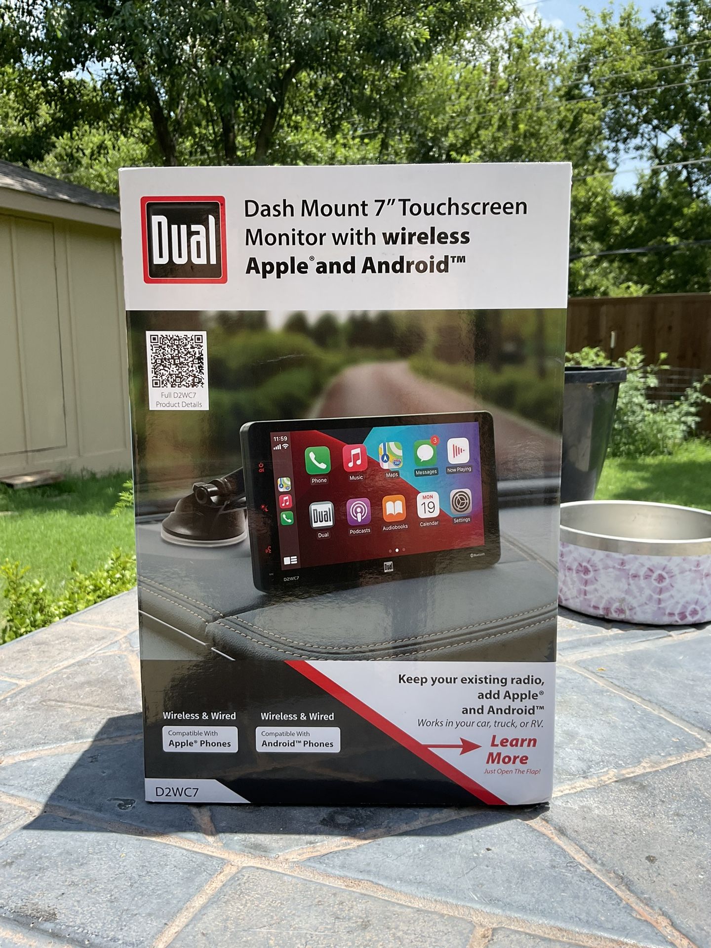 Dual 7'' Dash Mount Touchscreen with Wireless Apple CarPlay and Android – NEW!