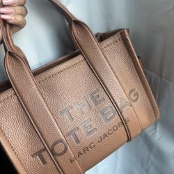Marc Jacobs - The Tote Bag