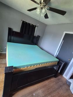 King bed, mattress and lift