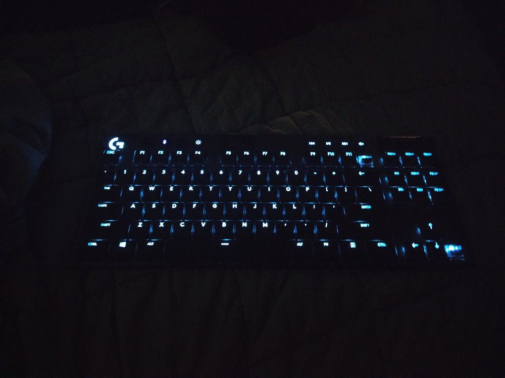 Logitech G915 TKL Lightspeed Wireless Tactile (Brown Switches)