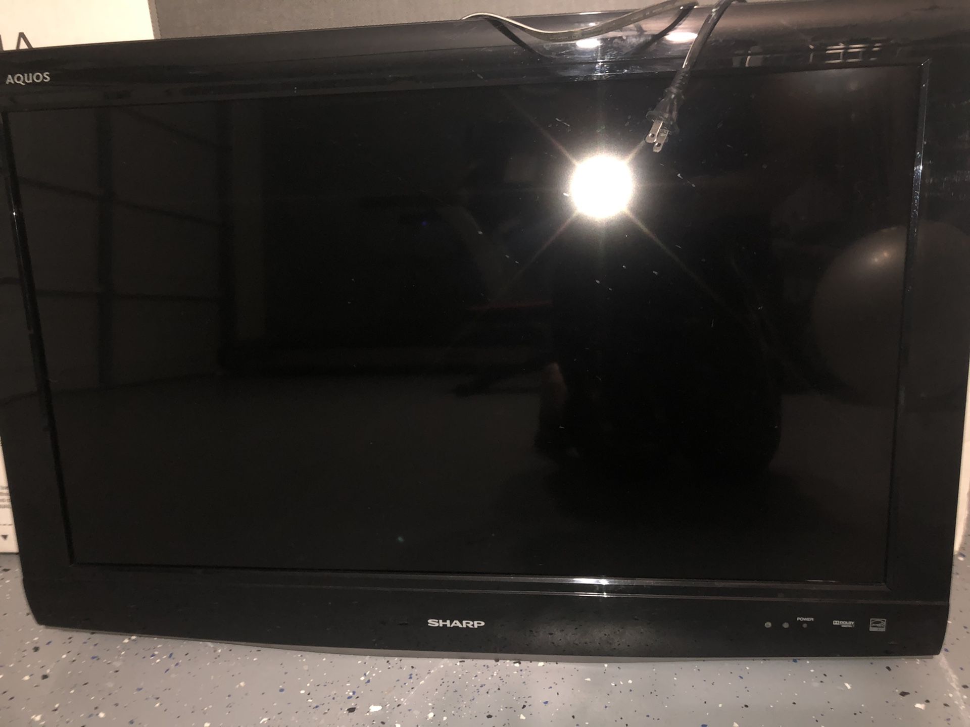 Sharp squos 32 “ Tv