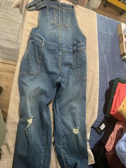 Overalls indigo blue.