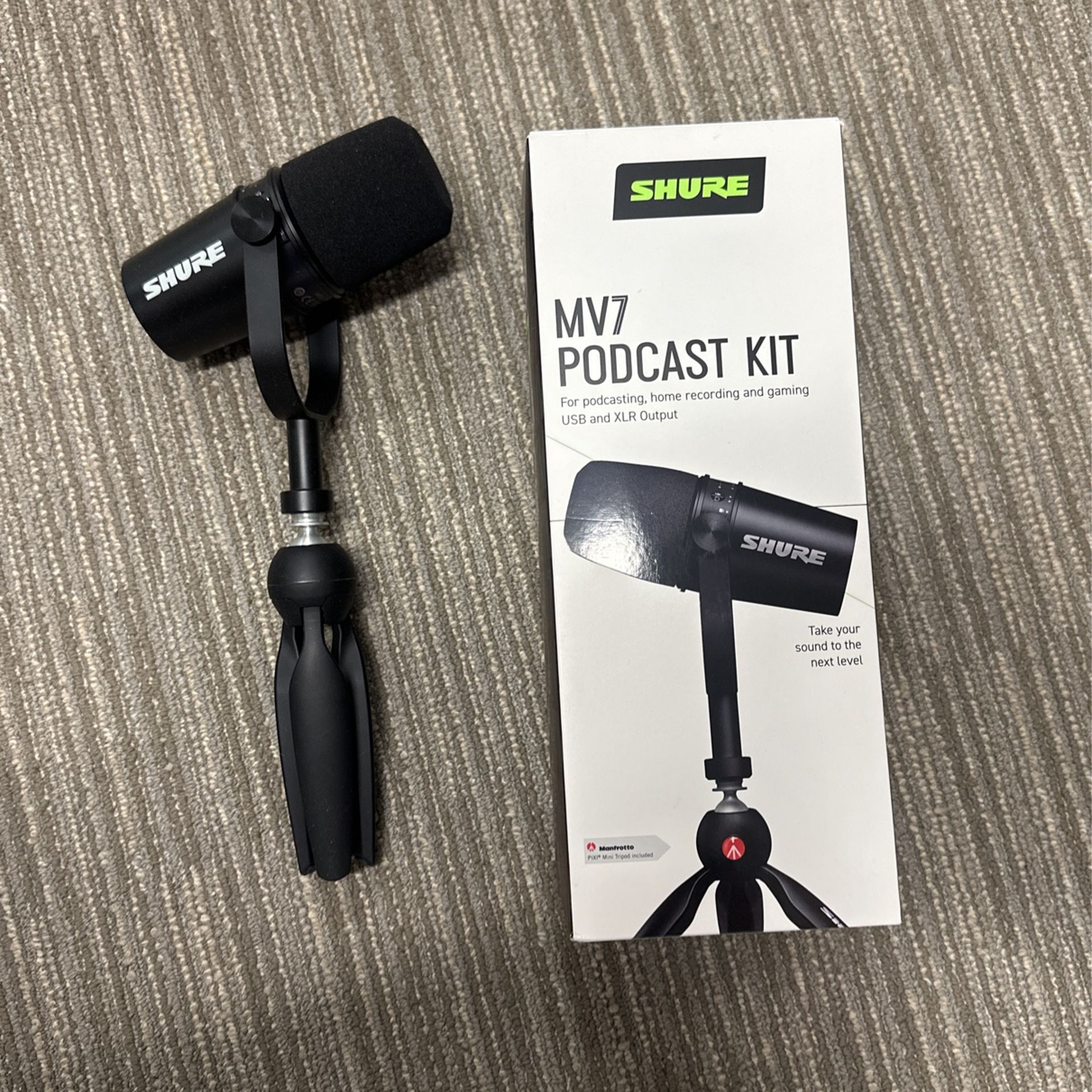 Shure MV7 Podcast Kit And Microphone for Sale in Santa Clarita, CA ...