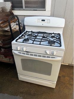 GE gas 4 burner stove
